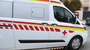 Insgesamt vier Personen mussten am Montag nach Autoabstürzen ins Krankenhaus gebracht werden.