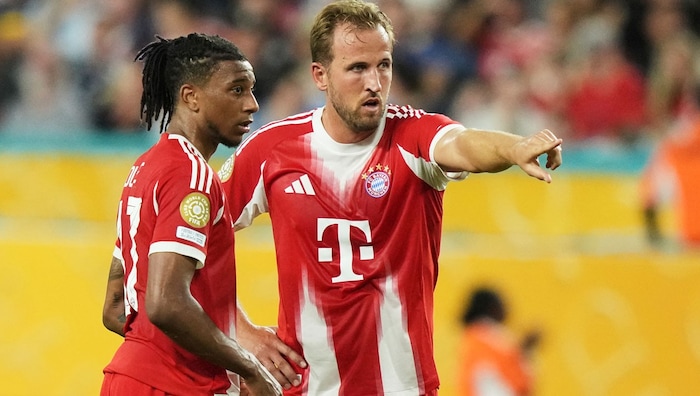 Die beiden Bayern-Torschützen Michael Olise (li.) und Harry Kane