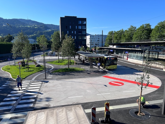 Der runderneuerte Bahnhof in Lochau.