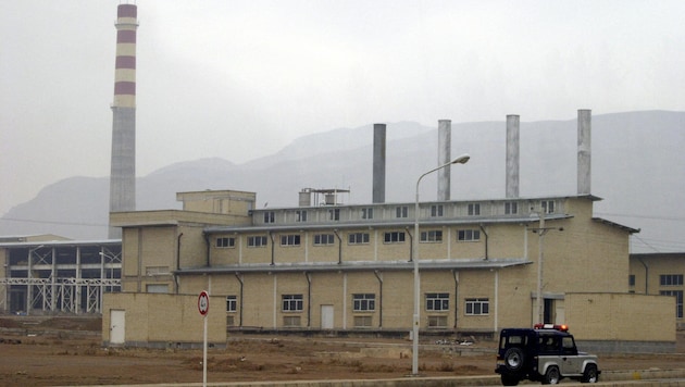 Die iranische Atomanlage Isfahan: Israel möchte den Iran unbedingt vom Bau einer Atombombe ...