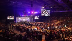 Die Darts-Gala in der Salzburg Arena lockte die Massen an.