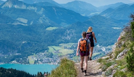 Gerade im Hochsommer locken angenehmere Temperaturen und toller Ausblick auf die Berge.