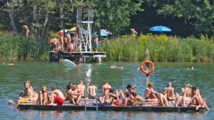 Viele Sonnenhungrige zieht es an herrlichen Sommertagen regelmäßig an den beliebten Lanser See