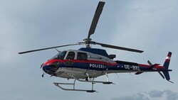 Aktuell kreist der Polizeihubschrauber über der Landeshauptstadt (Symbolbild).