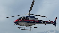 Aktuell kreist der Polizeihubschrauber über der Landeshauptstadt (Symbolbild).