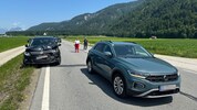 Das hintere Fahrzeug war auf den Pkw im Vordergrund aufgefahren.
