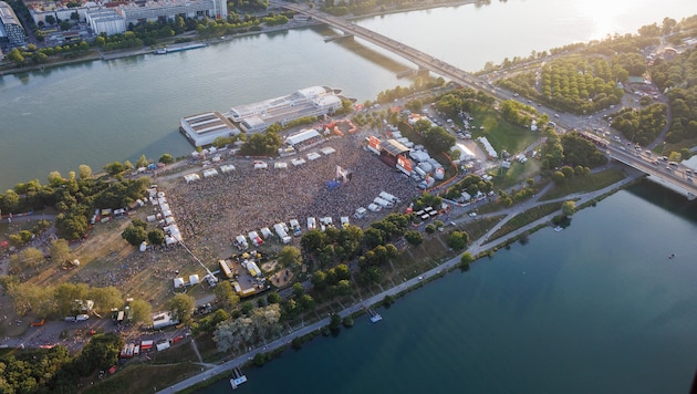 Auch am zweiten Festivaltag strömten die Massen auf die Insel.