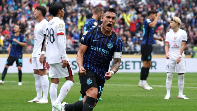 Lautaro Martínez und sein junger Landsmann Valentín Carboni haben Inter gegen die Urawa Red ...