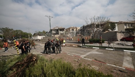 Der Iran hat mehr als 30 ballistische Raketen in zwei Wellen auf Tel Aviv (im Bild), Haifa und ...