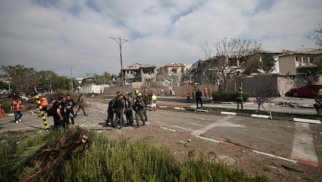 Der Iran hat mehr als 30 ballistische Raketen in zwei Wellen auf Tel Aviv (im Bild), Haifa und ...