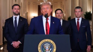 Bilder, die in die Geschichte eingehen werden – Trump erklärte an der Seite Israels den Eintritt ...