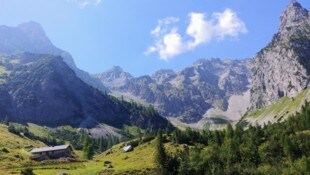 Der Mann hatte in der Sarotlahütte übernachtet, bevor er Richtung Zimbajoch aufbrach. 
