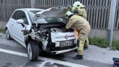In einem weißen Fiat krachte die Wienerin in die Lärmschutzwand.