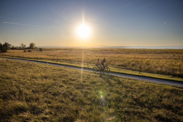 Einmal rund um den Neusiedler See auf rund 123 Kilometern – das ist der Neusiedler See Radweg.