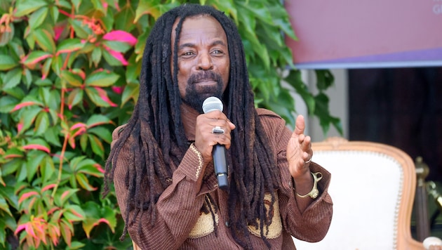 Unter den Rednern: Der vierfach Grammy-nominierte ghanaische Künstler Rocky Dawuni.