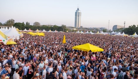 Mit viel Sonnenschein, Hitze und hunderttausenden Besuchern ging das 42. Donauinselfest am ...