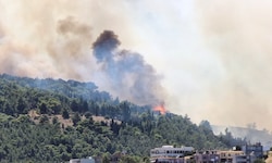 Das Feuer brach an drei Stellen aus.