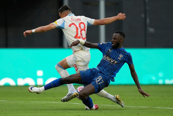 Daghim (li.) und Co. dürfen vom Achtelfinale träumen.