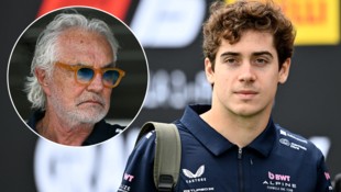 Alpine-Boss Flavio Briatore (li.) nahm sich Franco Colapinto vor.