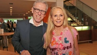 Peter Stöger und Ulrike Kriegler kommen zur „Krone“-Unterhaus-Aktion ins Casino Velden.