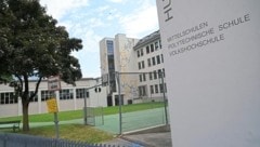Die Mittelschule 1 in Schwaz ist von der Drohung betroffen.