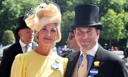 Prinzessin Annes Sohn Peter Phillips mit seiner Freundin Harriet Sperling beim Pferderennen in ...