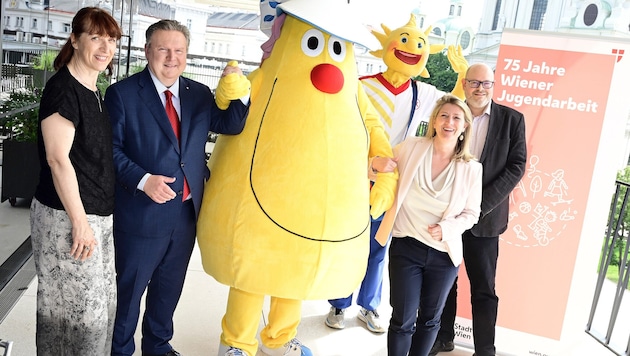 Bürgermeister Michael Ludwig und Vizebürgermeisterin Jugendstadträtin Bettina Emmerling feierten ...