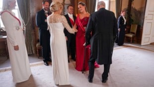 Norwegens König Harald und Königin Sonja, Kronprinz Haakon, Kronprinzessin Mette-Marit und ...