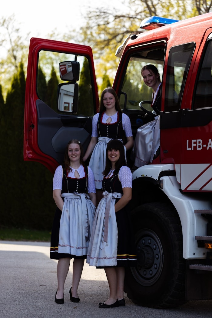 Ein halbes Jahr verging zwischen dem ersten Entwurf und dem fertigen Kleidungsstück.