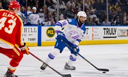 Devante Stephens verstärkt die Eisbullen.