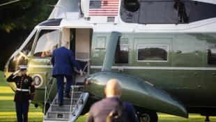 Der US-Staatschef bei seinem Abflug zum NATO-Gipfel