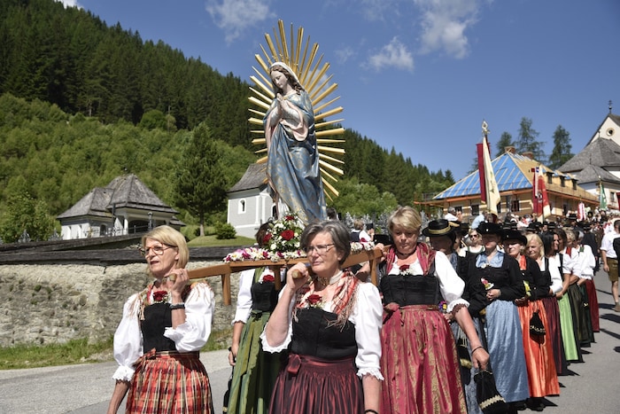 Auch die Mutter Gottes war Teil der Prozession.