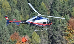In Hirschwang in der Gemeinde Reichenau an der Rax loderten Flammen im Bereich der Bergspitze – ...