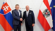 Bundeskanzler Christian Stocker (ÖVP) empfing den slowakischen Premier Robert Fico am Dienstag ...