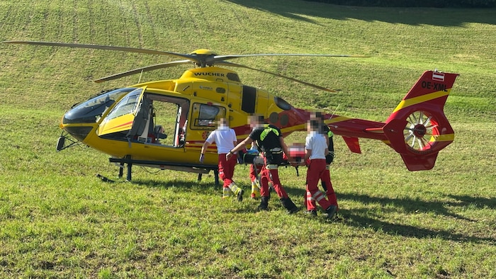 Letztlich wurde der Verletzte mit dem Hubschrauber ins Spital geflogen.