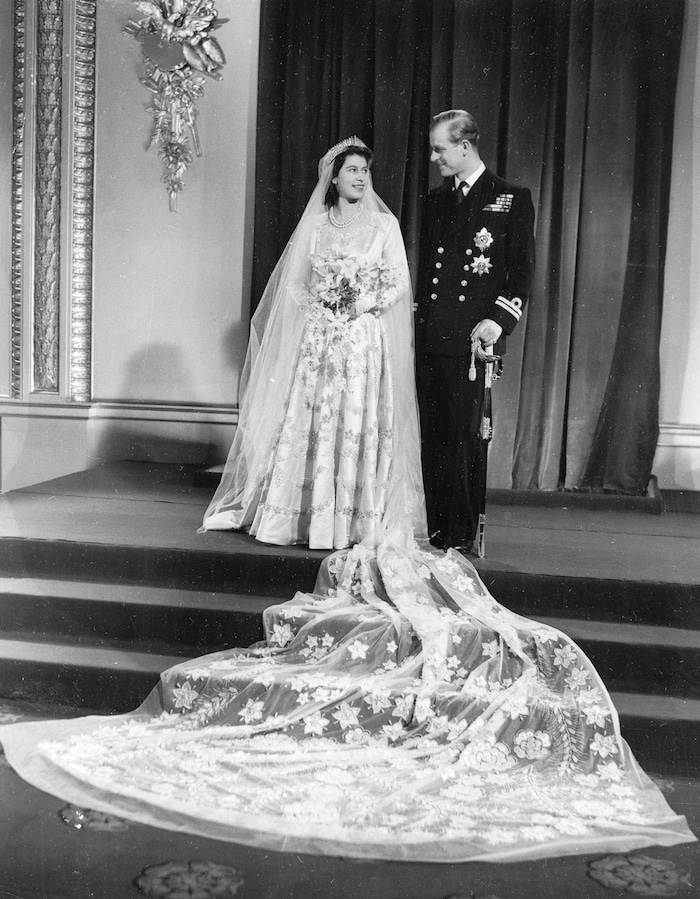 Prinzessin Elizabeth und ihr frischgebackener Ehemann Prinz Philip, Herzog von Edinburgh, ...