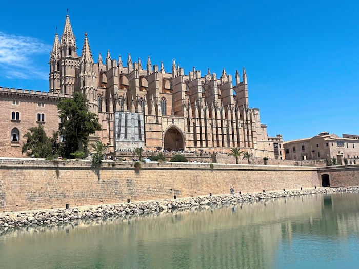 Unverkennbar: die Kathedrale von Palma