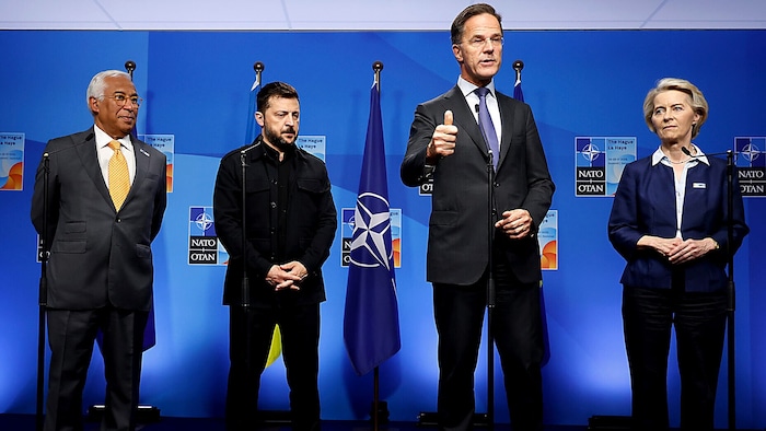 NATO-Generalsekretär Mark Rutte (vorne), EU-Kommissionschefin Ursula von der Leyen und ...