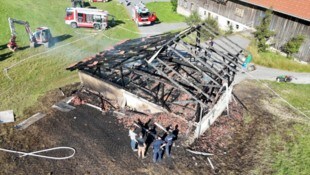 Von der Halle blieb nur noch ein Gerippe übrig. 