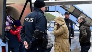 Abgelehnte Asylwerber am Münchner Franz-Josef-Strauß-Flughafen