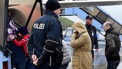 Abgelehnte Asylwerber am Münchner Franz-Josef-Strauß-Flughafen