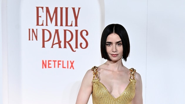 Lily Collins spielt „Emily in Paris“, Bruder Mathew Fußball in Maxglan. 