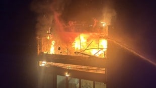 Die Flammen waren schon von weiten zu sehen. 