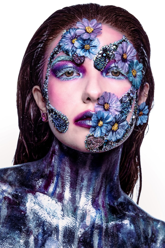 Weyrer arbeitet für Filmproduktinen, Modemarken und zahlreiche kreative Events.