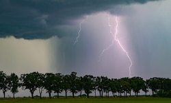 Hagel, Sturm und Regen sind für Sonntagnachmittag prognostiziert.