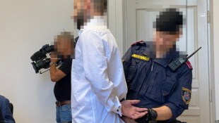 Der Angeklagte musste am Donnerstag vor Gericht in Feldkirch aussagen – er bestritt die gegen ...