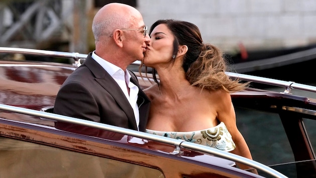 Lauren Sánchez und Jeff Bezos sagten am Freitagabend Ja – hier eine Aufnahme vor der großen ...