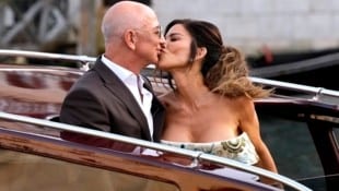 Lauren Sánchez und Jeff Bezos sagten am Freitagabend Ja – hier eine Aufnahme vor der großen ...