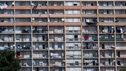 Die Hochhäuser im Norden von Marseille gelten als Hochburgen der organisierten Drogen-Banden in ...