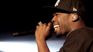 50 Cent stand zum ersten Mal im Spielfilm „Get Rich or Die Tryin“ aus dem Jahr 2005 vor der ...